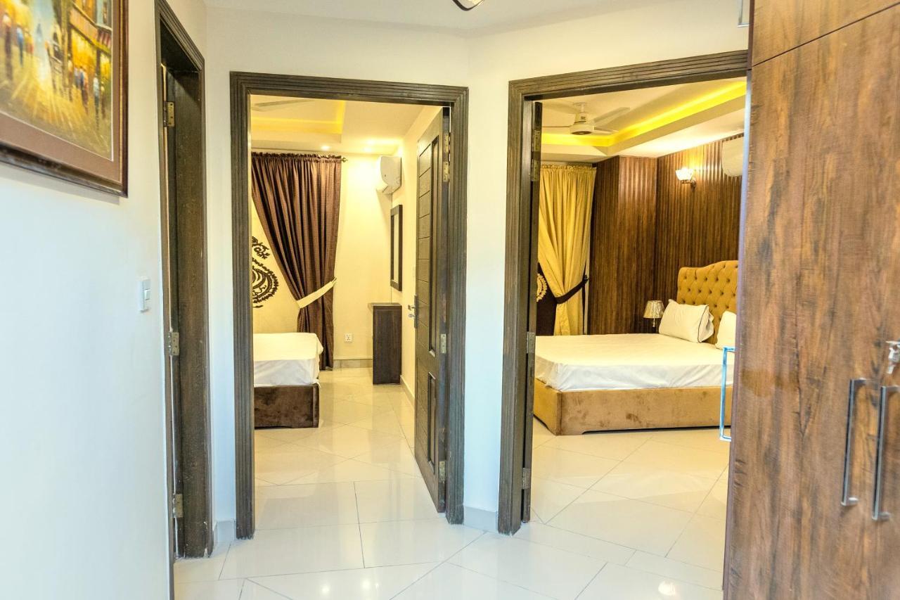 רוואלפינדי Two Bedroom Deluxe Apartment In Bahria Town מראה חיצוני תמונה